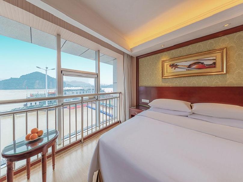 Yichang Vienna Hotel Wanda Branch Exterior foto